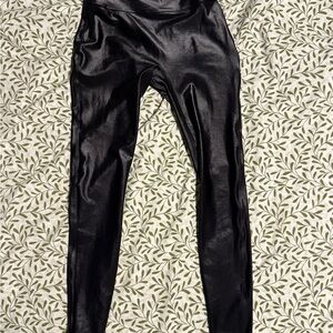 Bombshell Sportswear Black Gloss Leggings – XS